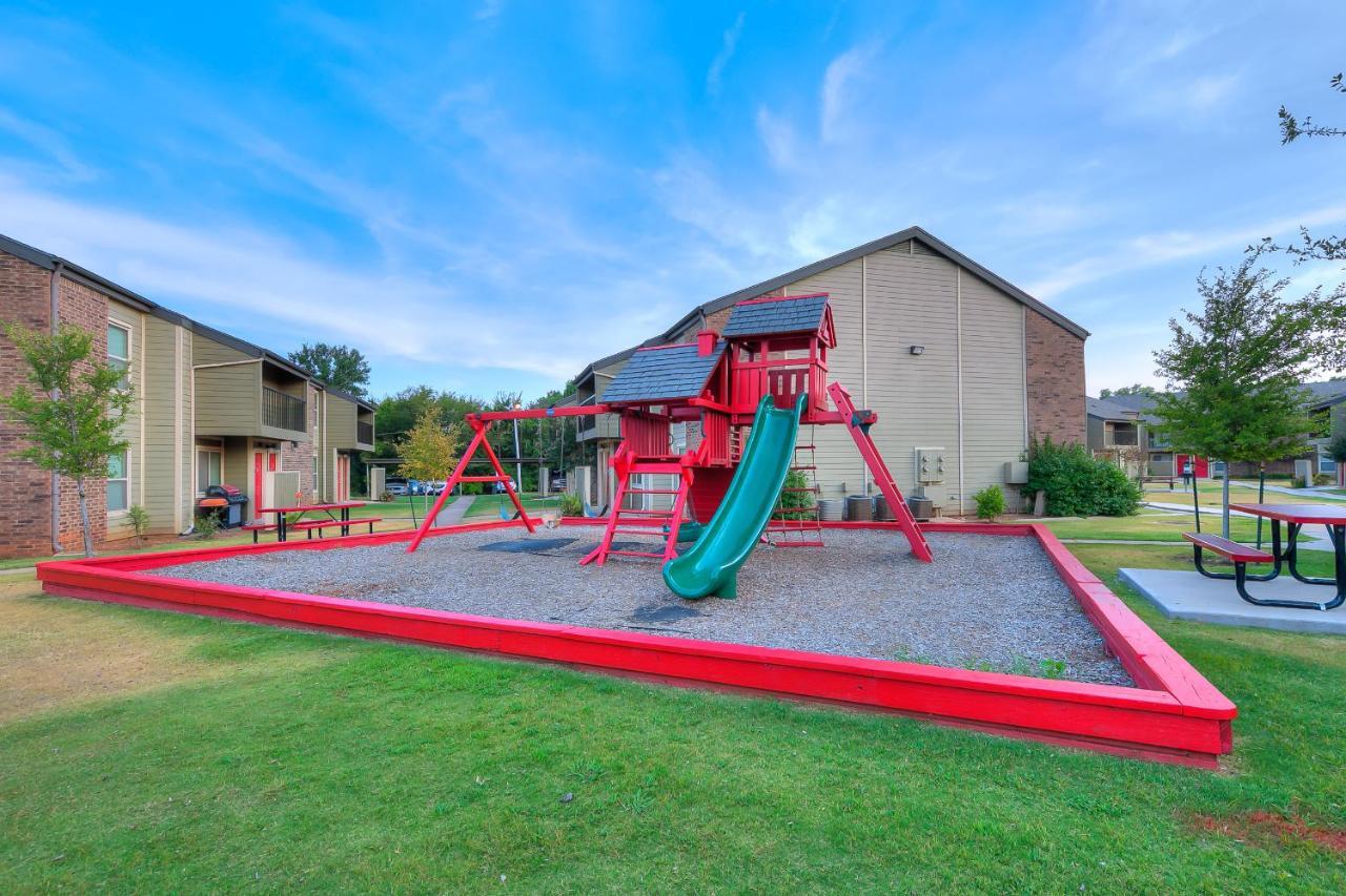 Ou Sooner, Pool & Gym, Bbq, Netflix, 100Mb Internet, Lg Washer & Dryer, Close To Ou! Норман Экстерьер фото